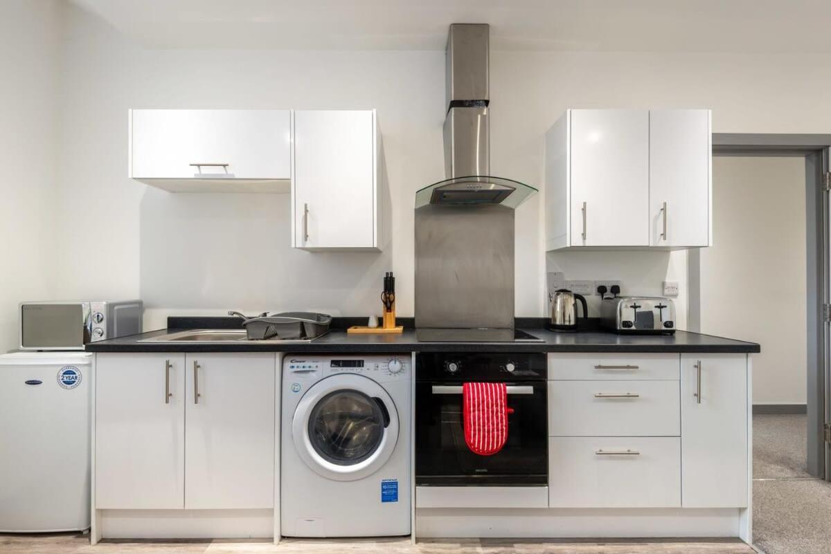 Smart 2 Bed Budget Apartment In Central 동커스터 외부 사진
