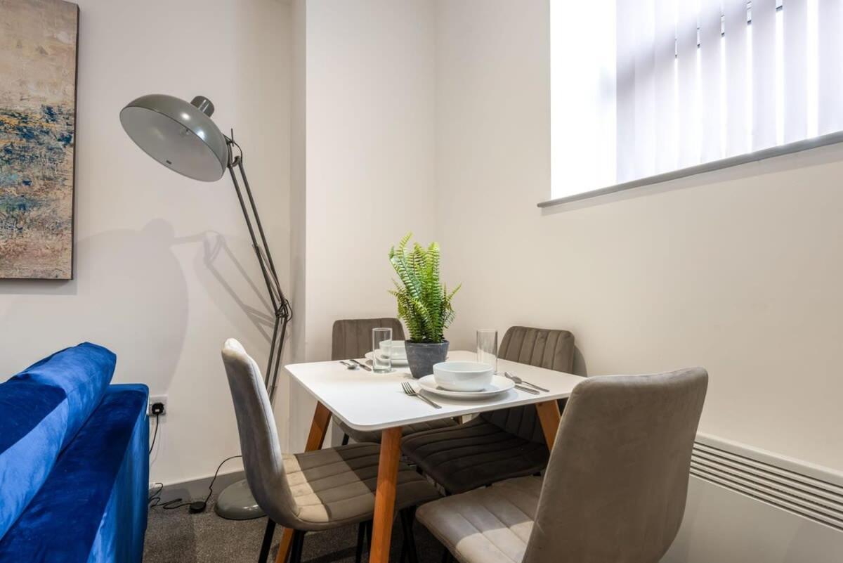 Smart 2 Bed Budget Apartment In Central 동커스터 외부 사진